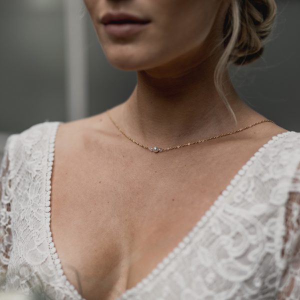 Collier de mariage simple avec une perle