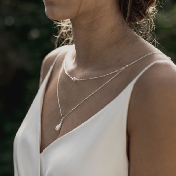 collier de mariage avec goutte en perle