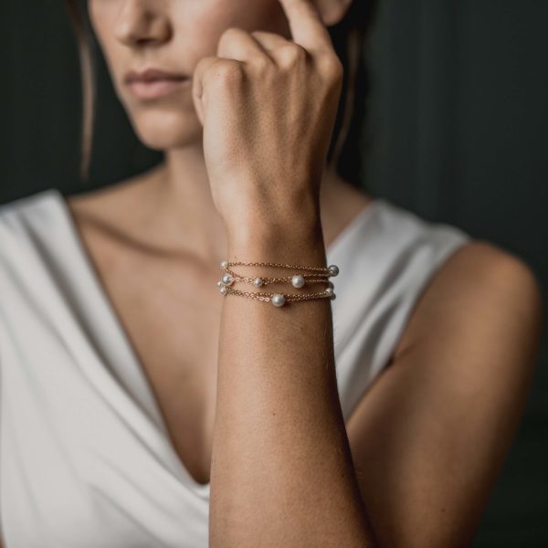 bracelet de mariage avec plusieurs rangs fin avec des perles