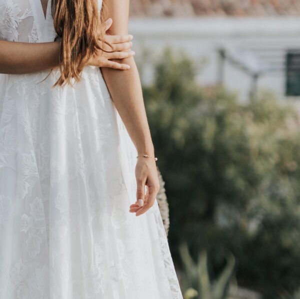 bracelet de mariage fin et délicat en perles porcelaine et marbre