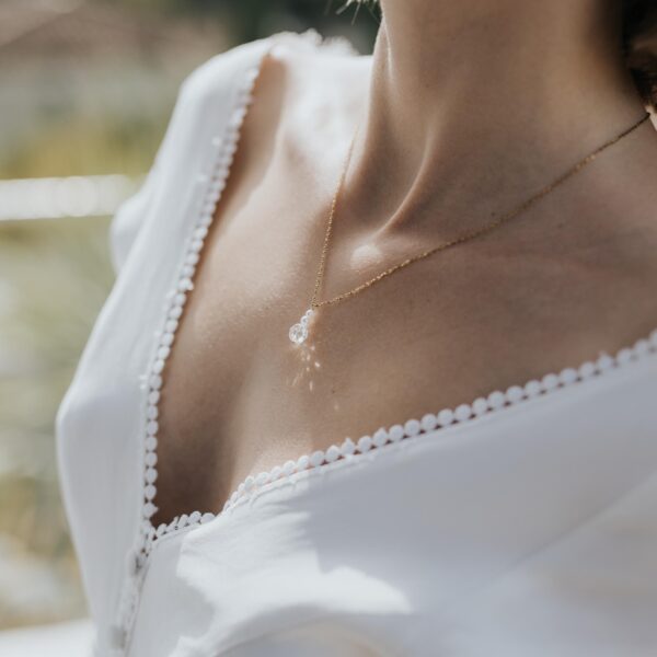 collier de mariage pendant en perle et cristal, simple et élégant