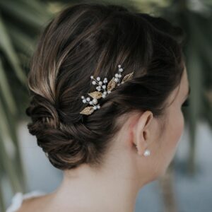 bijou de cheveux pour coifure de mariée poétique en perle nacrées, porcelaine et feuille dorée
