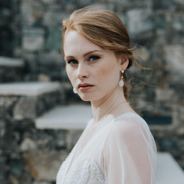 boucles d'oreilles de mariée avec goutte. bijou de mariage.