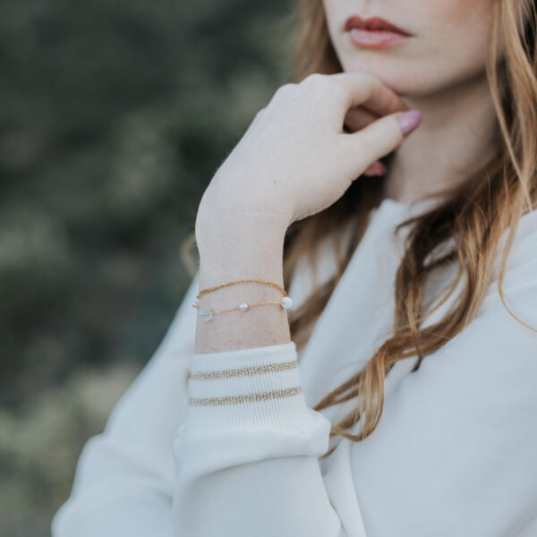 Bracelet de mariée, bijou de mariage en perles montées sur une chaine