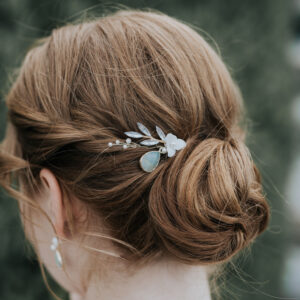 bijou de mariage pour coiffure de mariée. Epingles à chignon en porcelaine strass et perle amazonite.