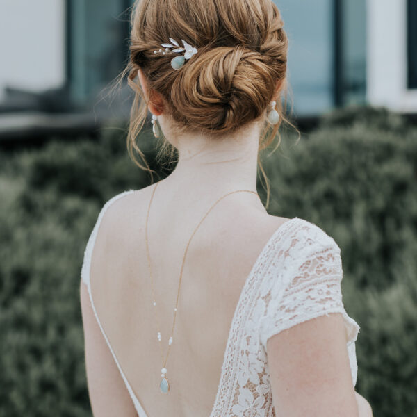 bijou de mariage pour coiffure de mariée. Epingles à chignon en porcelaine strass et perle amazonite.