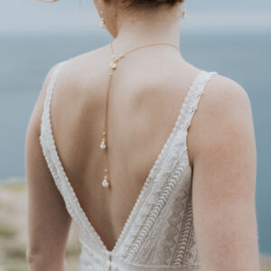 bijou de dos pour robe de mariée dos nu avec deux pendants en perle de porcelaine