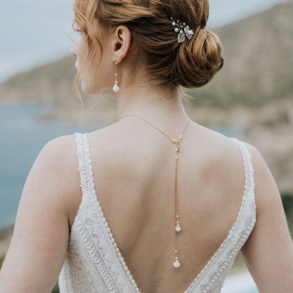 bijou de dos pour robe de mariée dos nu avec deux pendants en perle de porcelaine