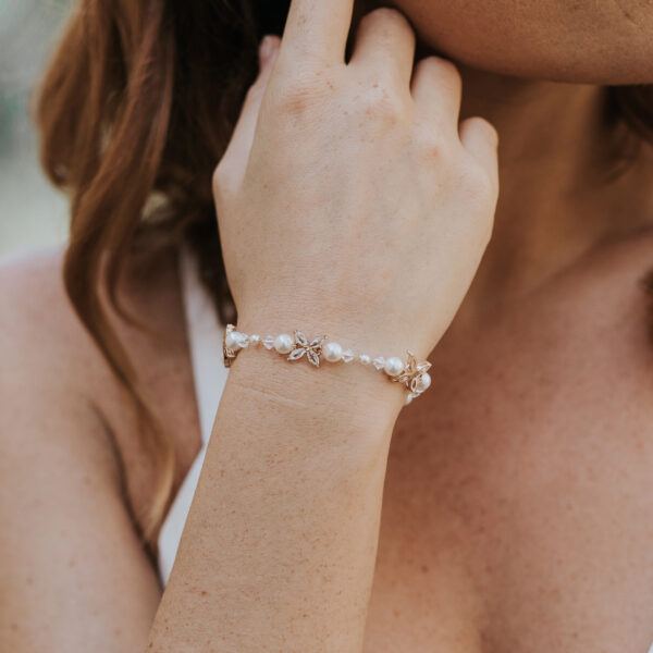 Bracelet de mariage en perles de Swarovski et cristal de Swarovski.