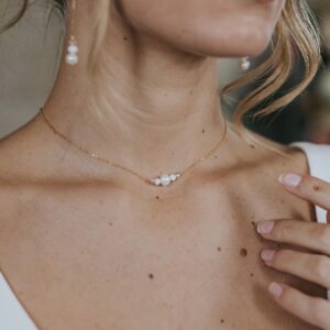 KANDICE - Bijoux de mariage Hélène Ripoll, collier ras de cou. perles d'eau douce et perles rose poudré.