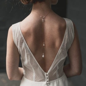 Bijou de mariage pour robe dos nu avec des gouttes en perles