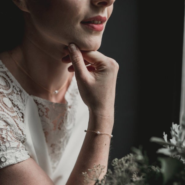 bracelet de mariage simple avec des petites perles