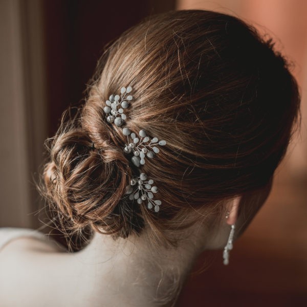epingle à chignon pour coiffure de mariage avec perles et graines